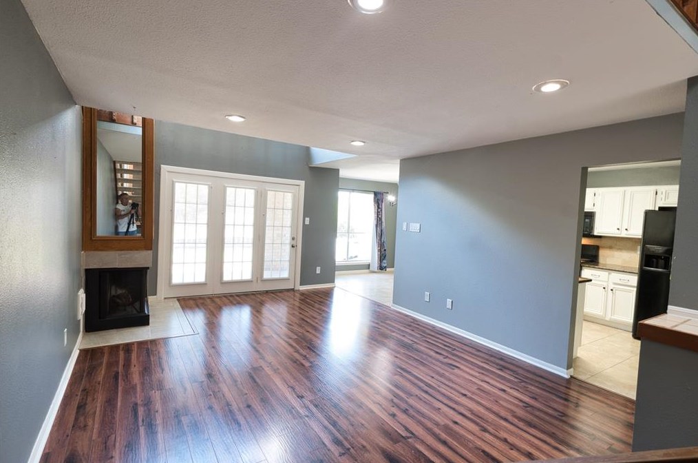 16212 Seahorse Dr, Houston TX  77062-6217 exterior