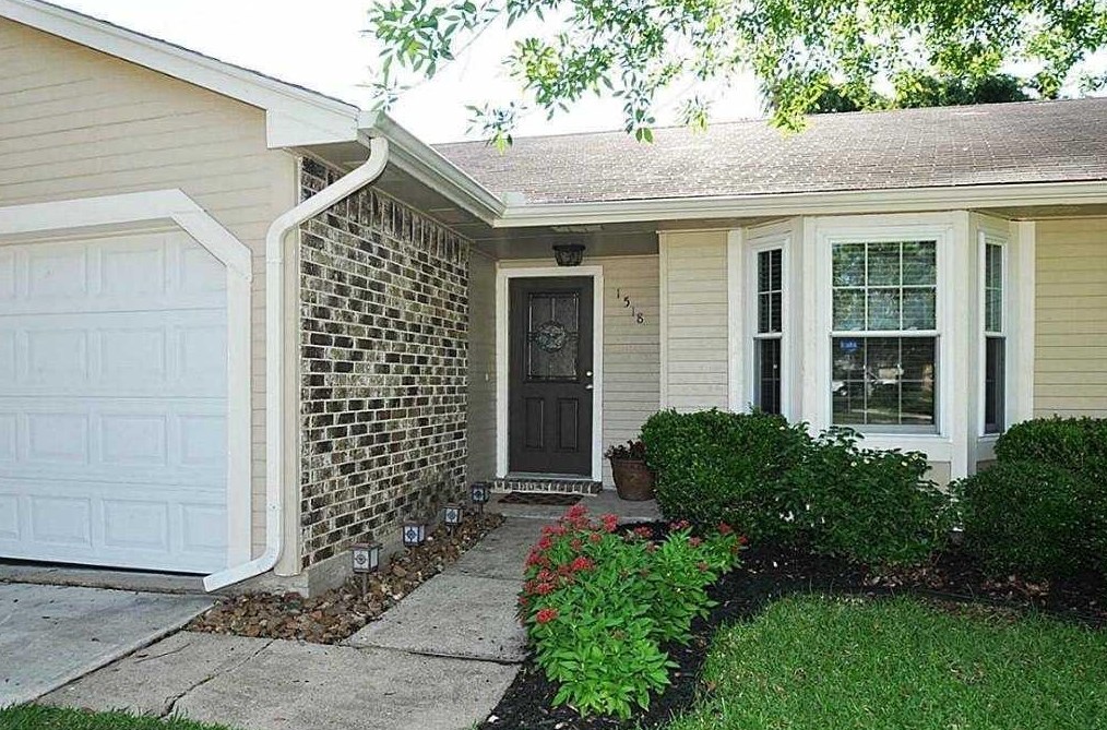 1518 Jo Ann Ln, Sugar Land, TX 77498
