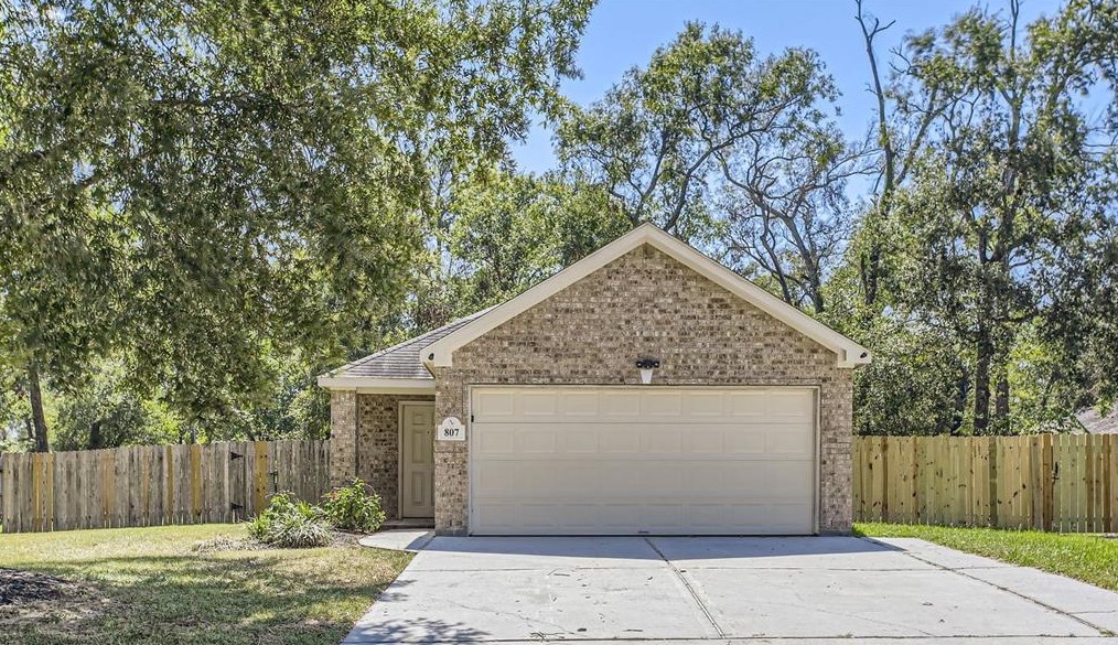 807 Breakwater St, Crosby, TX 77532