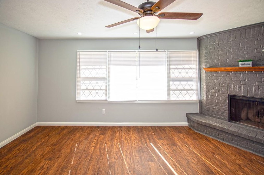 515 Mobile Dr, Pasadena TX 77506-1718 exterior