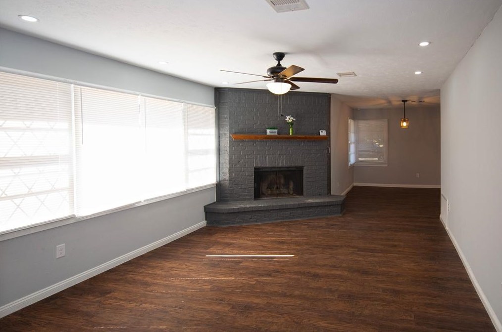 515 Mobile Dr, Pasadena TX 77506-1718 exterior