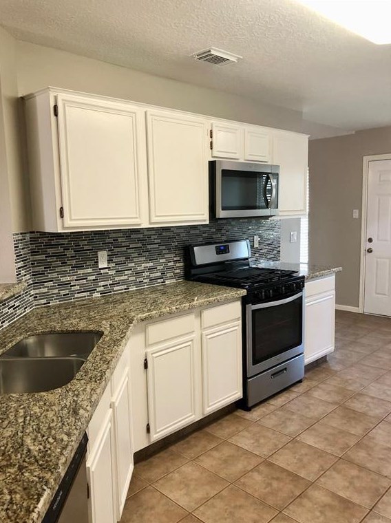1914 Edinburg Ave, League City, TX 77573