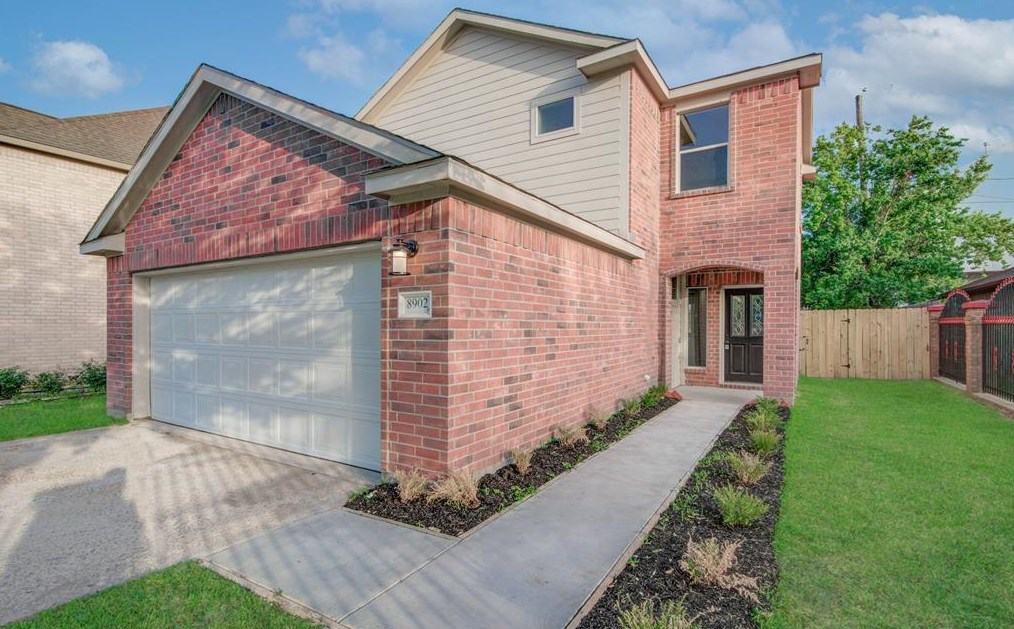 8902 Edgebrook St, Houston, TX 77075