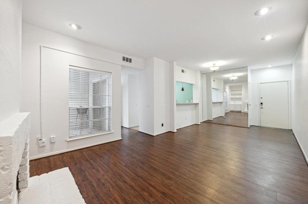 9809 Richmond Ave Unit B3, Houston, TX 77042