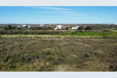 1117 Guppy, Crystal Beach, TX 77650 - Photo 6