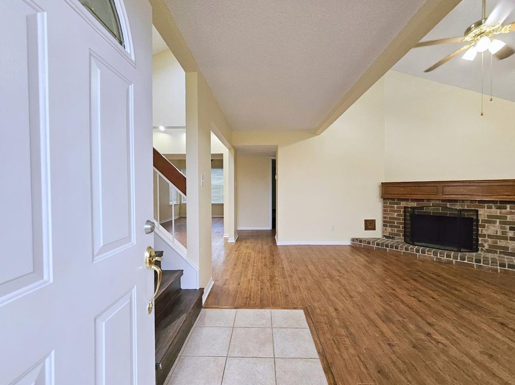 526 Shady Dale Dr, Stafford, TX 77477