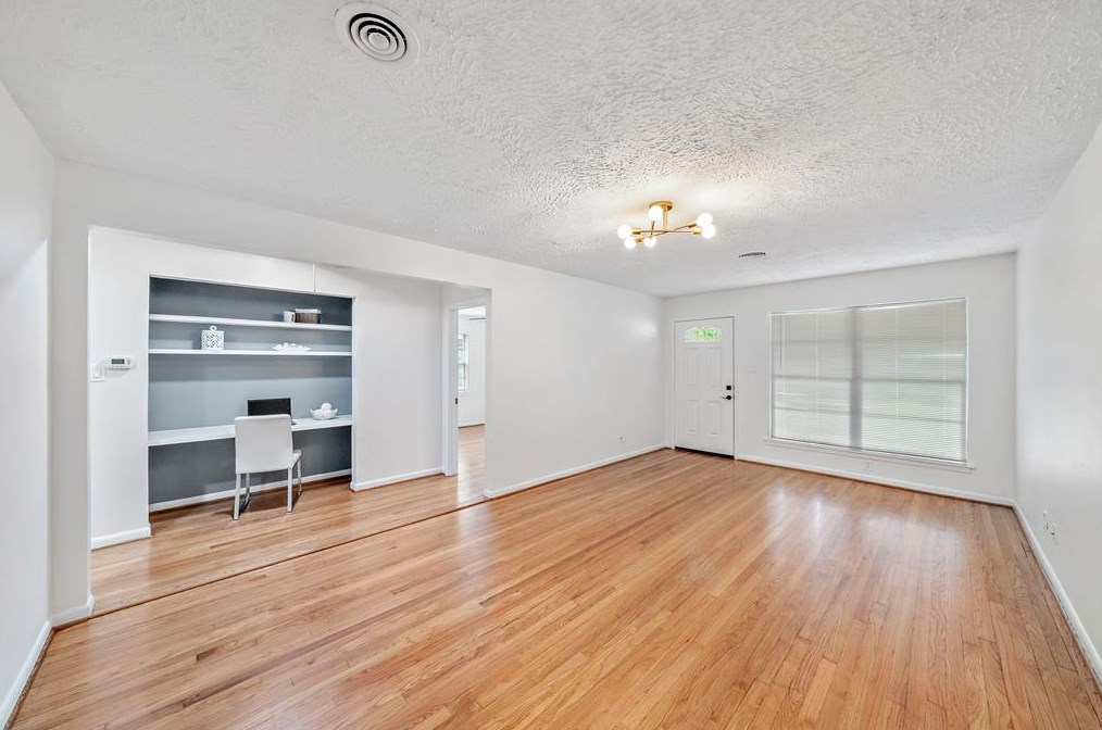 4510 Billingsley St, Houston, TX 77009