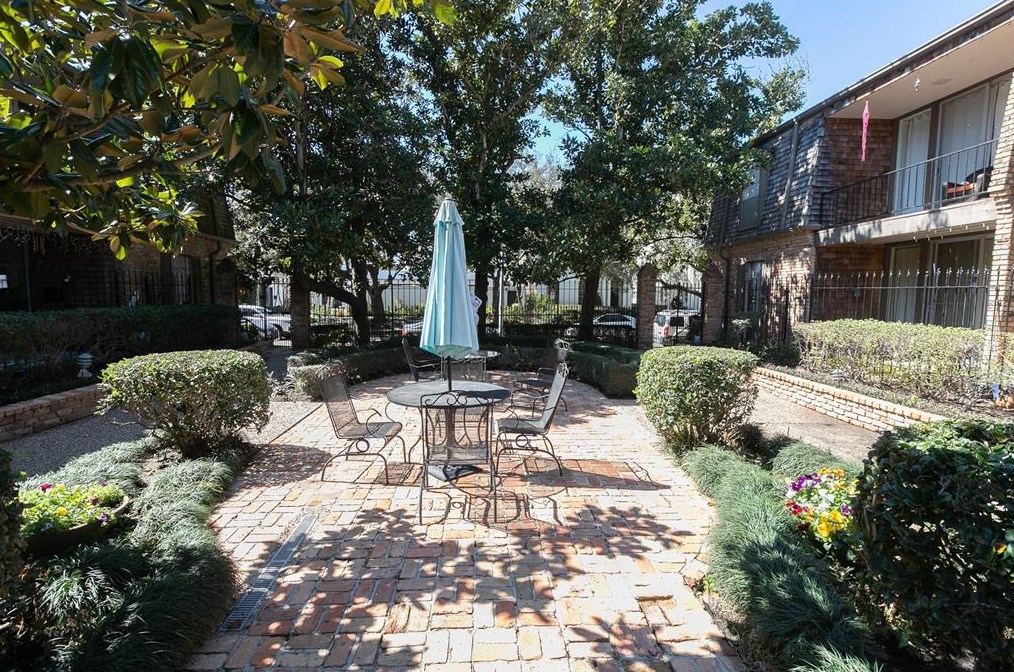 5353 Institute Ln Apt 14, Houston, TX 77005