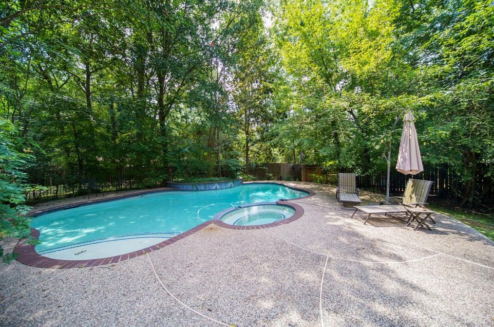 42 Agate Stream Pl, Spring TX  77381-4496 exterior