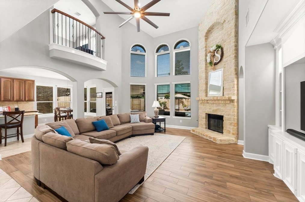 15811 Maple Shr Dr, Houston TX  77044-4485 exterior