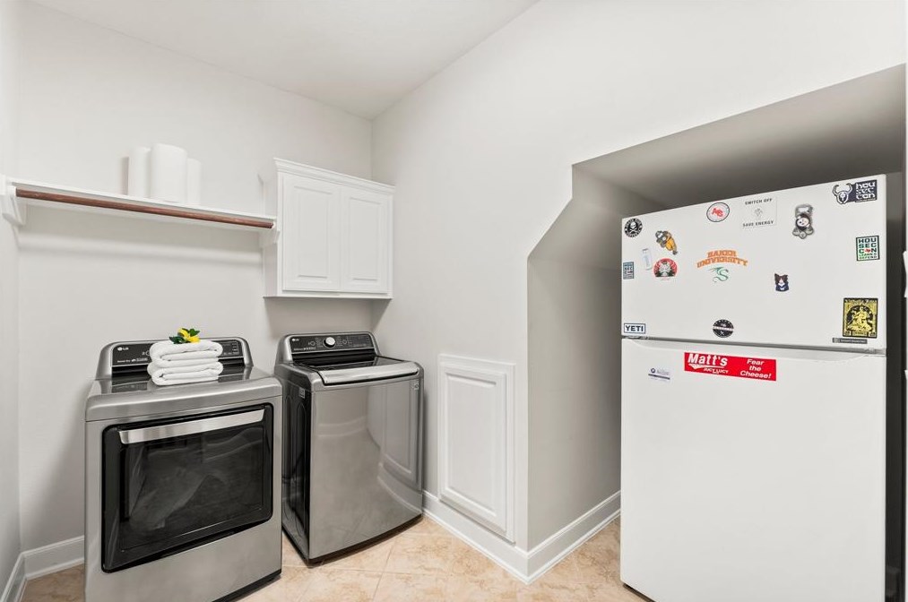 15811 Maple Shr Dr, Houston TX  77044-4485 exterior