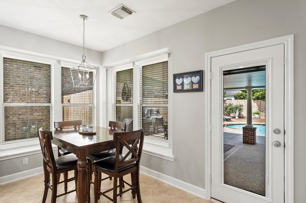 15811 Maple Shr Dr, Houston TX  77044-4485 exterior