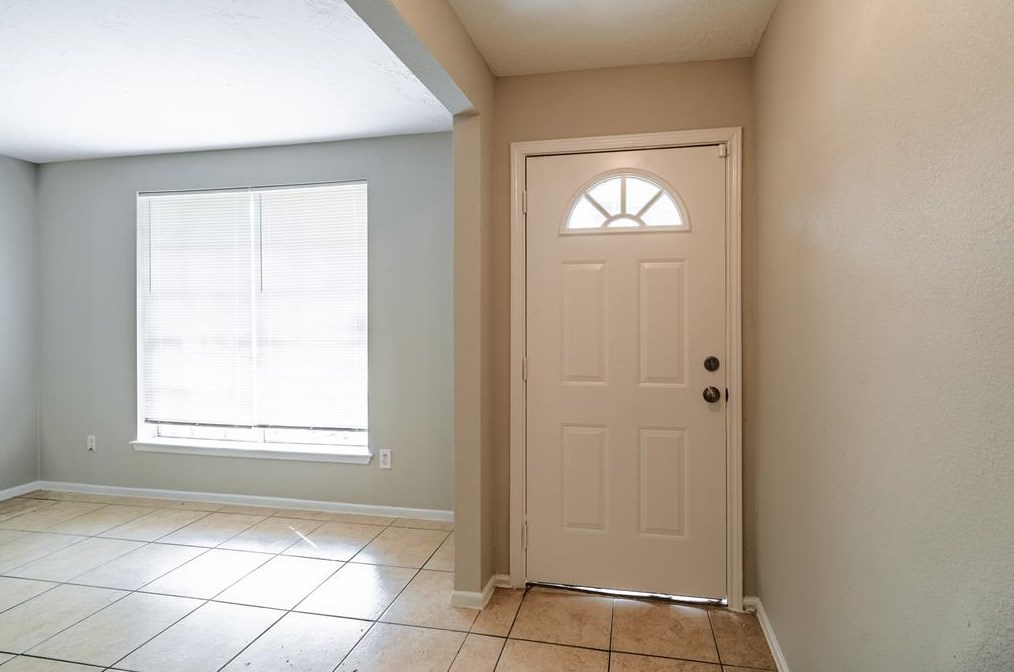 12046 Sharpview Dr, Houston, TX 77072