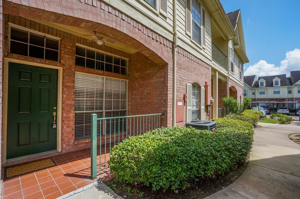 2710 Grants Lake Blvd #e6, Sugar Land, TX 77479