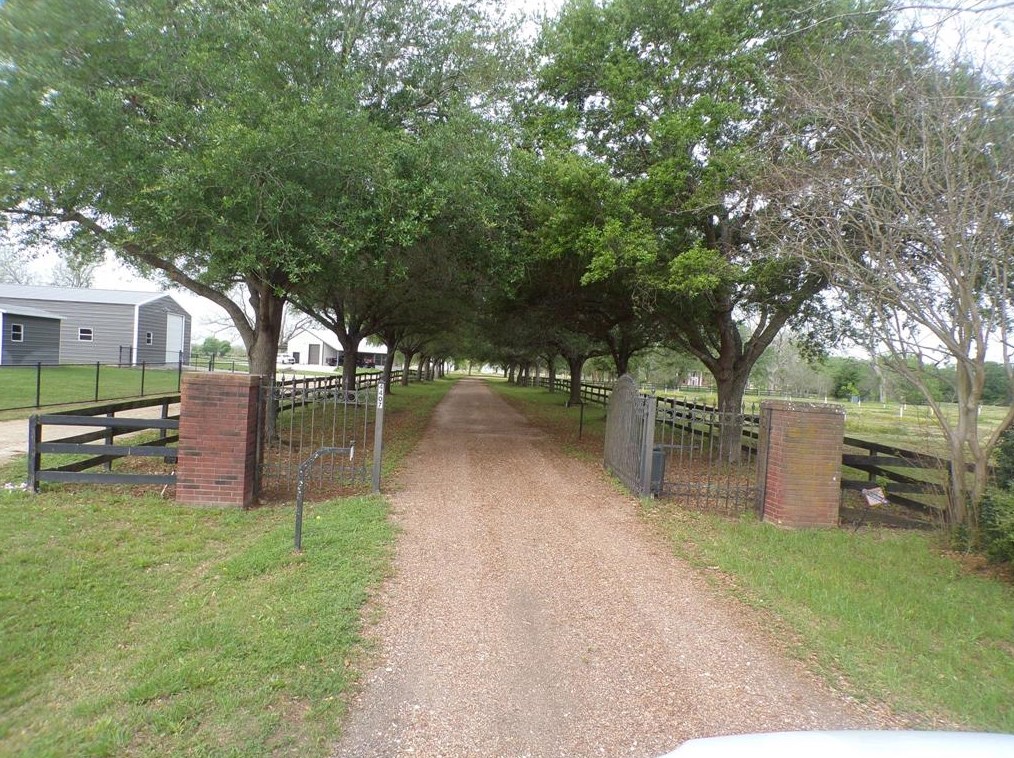 4407 Holmes Rd, Richmond, TX 77406