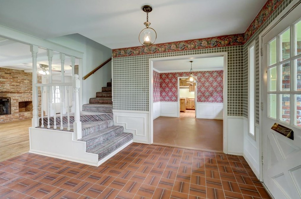 12719 Pebblebrook Dr, Houston TX  77024-4024 exterior