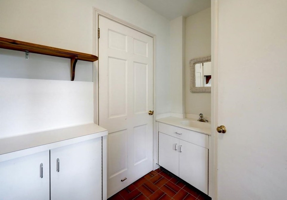 12719 Pebblebrook Dr, Houston TX  77024-4024 exterior