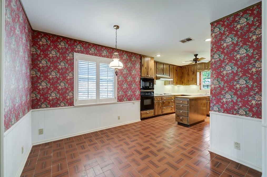 12719 Pebblebrook Dr, Houston TX  77024-4024 exterior