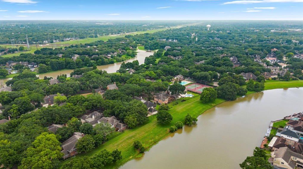 3318 Winnsboro Ct, Sugar Land, TX 77478-4240