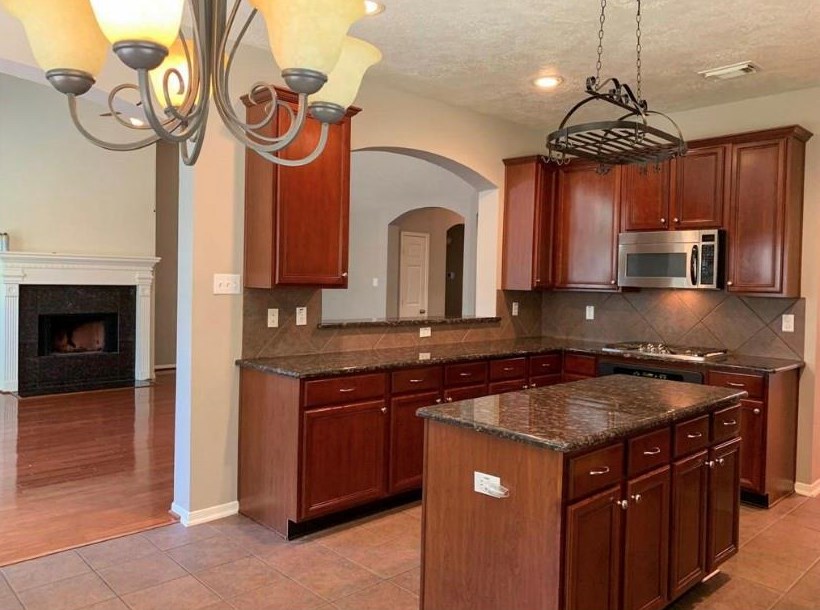 7 Wild Orchid Ct, Conroe TX  77385-3558 exterior
