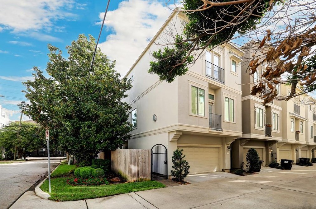 4131 Dickson St, Houston, TX 77007