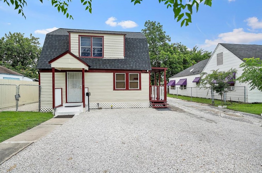 510 Munger St, Pasadena, TX 77506-2402