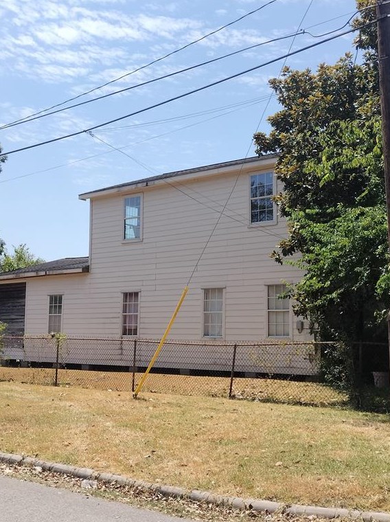 4810 Lucille St, Houston, TX 77026-5116