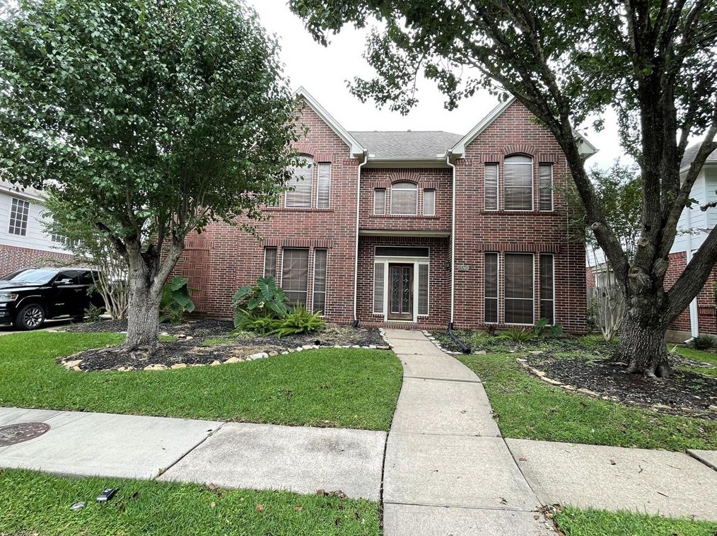 1606 Bay Berry Ln, Taylor Lake Village, TX 77586