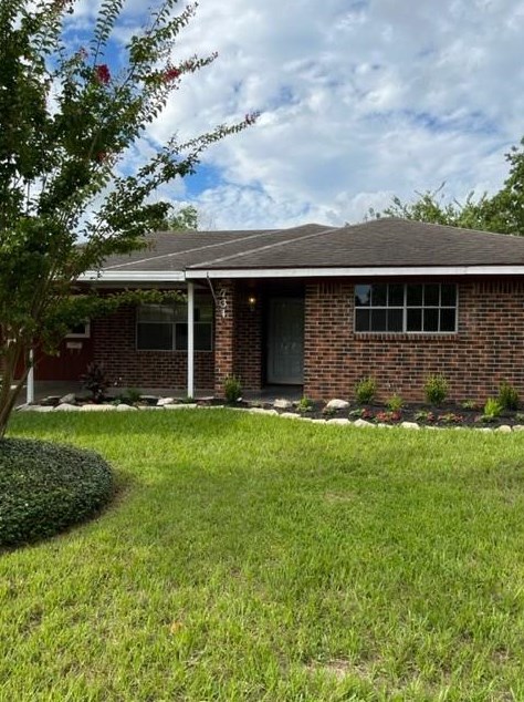 734 E Lambuth Ln, Deer Park, TX 77536