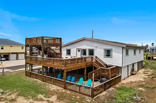 418 Beach Dr, Surfside Beach, TX 77541 - Photo 2