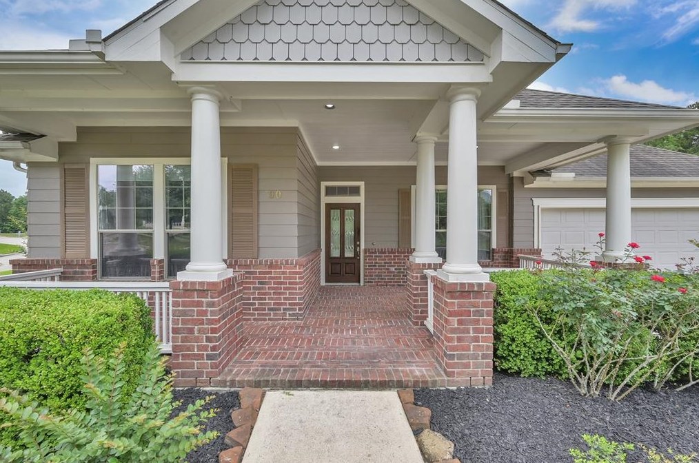 90 Tapestry Park Cir, Spring, TX 77381-7802