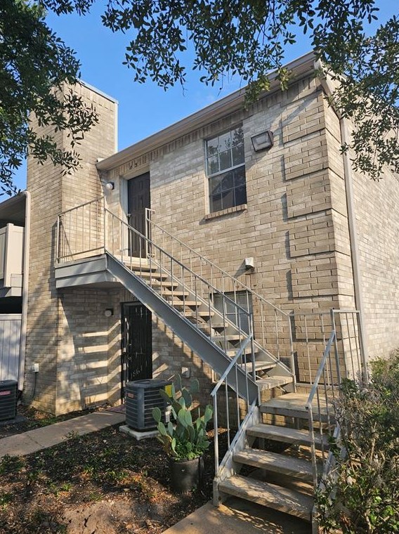 10737 Braes Bend Dr, Houston, TX 77071