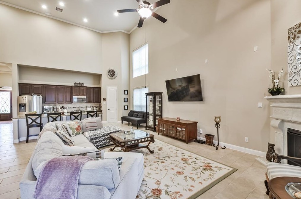 21806 Avalon Queen Dr, Spring TX  77379-5916 exterior