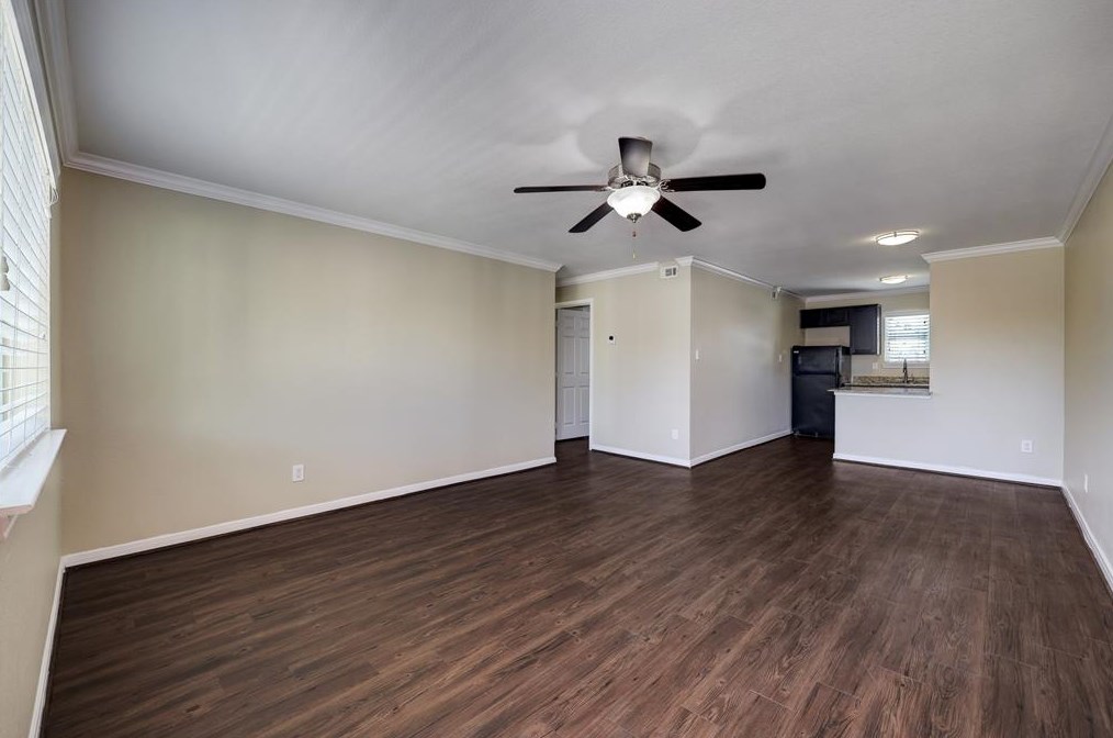 2006 W 43rd St #2, Houston, TX 77018