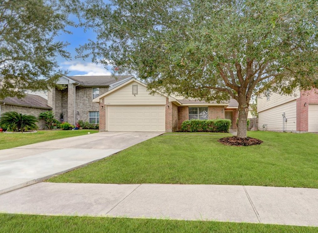 16310 Soaring Eagle Dr, Sugar Land, TX 77498