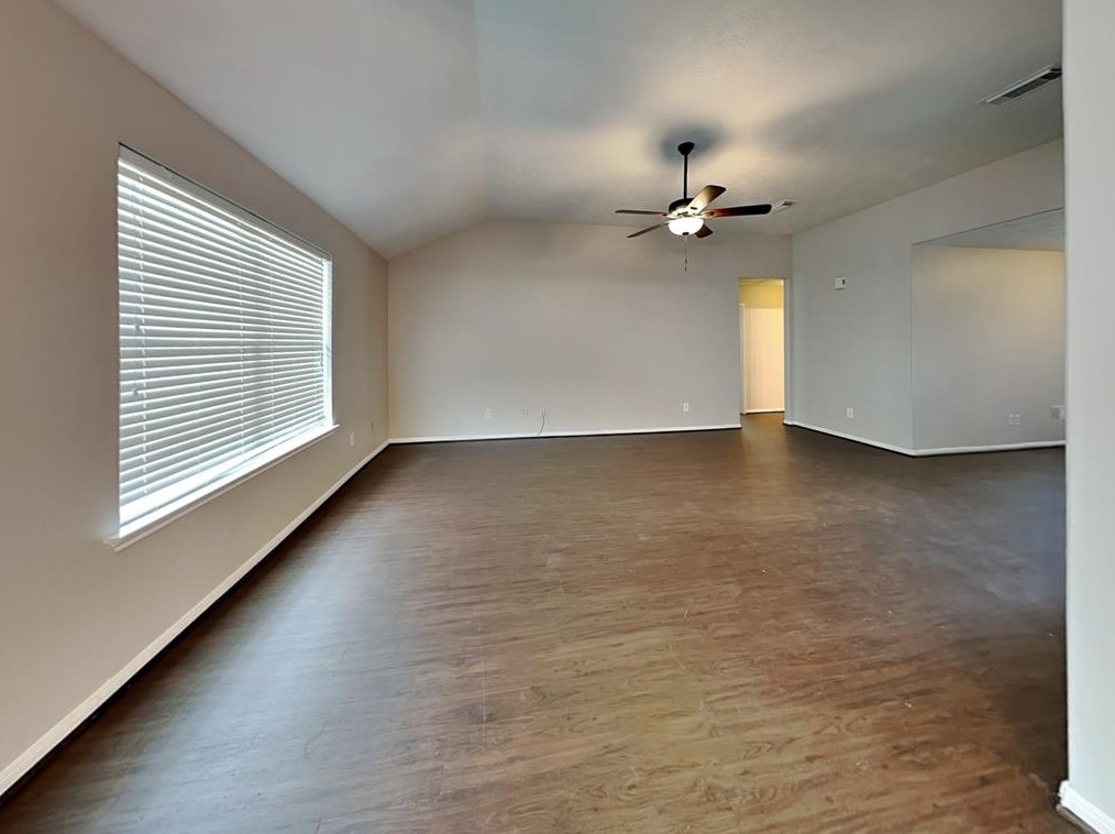 12230 Scarlet River Dr, Houston, TX 77044