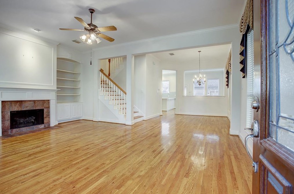 3343 Memorial Crest Blvd, Houston, TX 77007