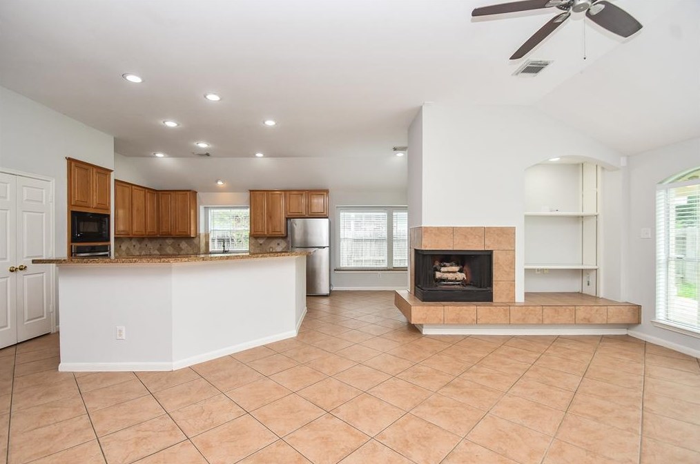 1719 Wind Trace Cv, Sugar Land TX  77479-6338 exterior