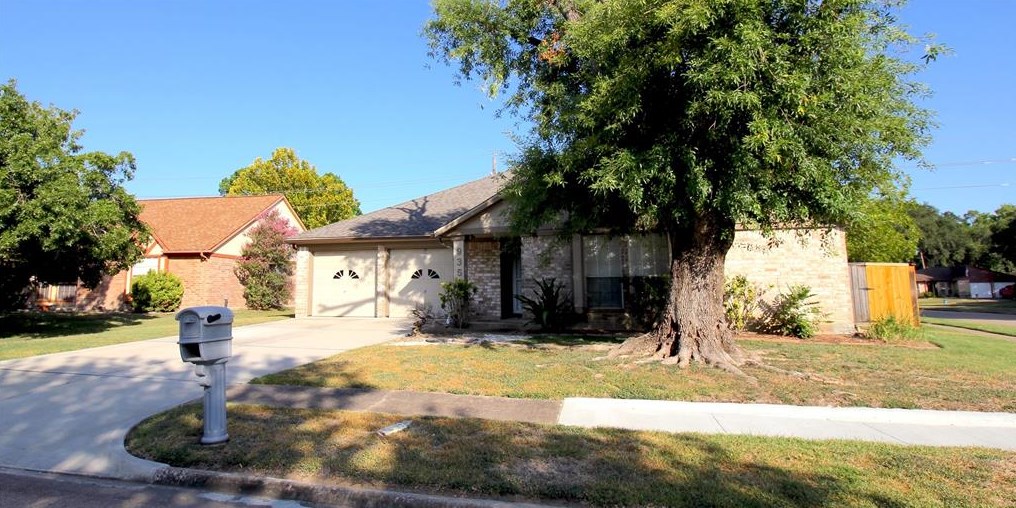 935 Valley Ranch Dr, Katy, TX 77450