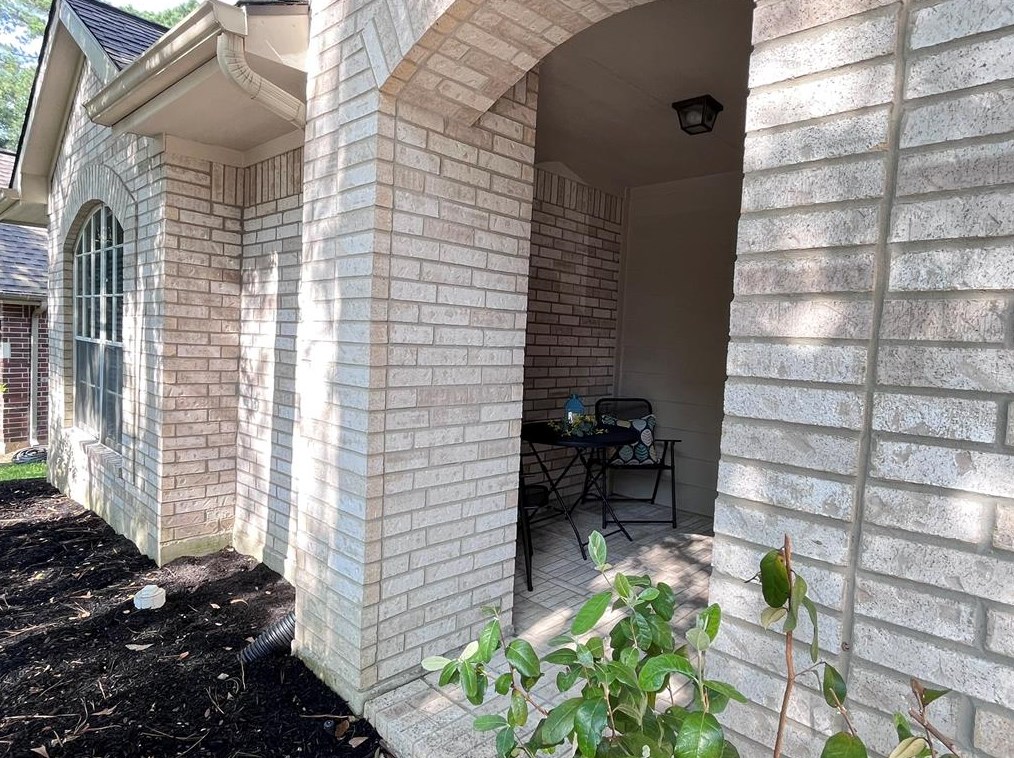 58 E Misty Dawn Dr, Conroe, TX 77385
