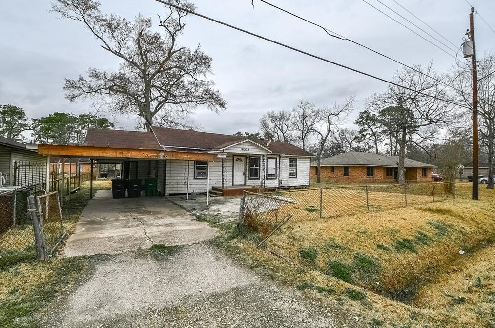 10329 Wicklowe St, Houston TX  77016-3123 exterior
