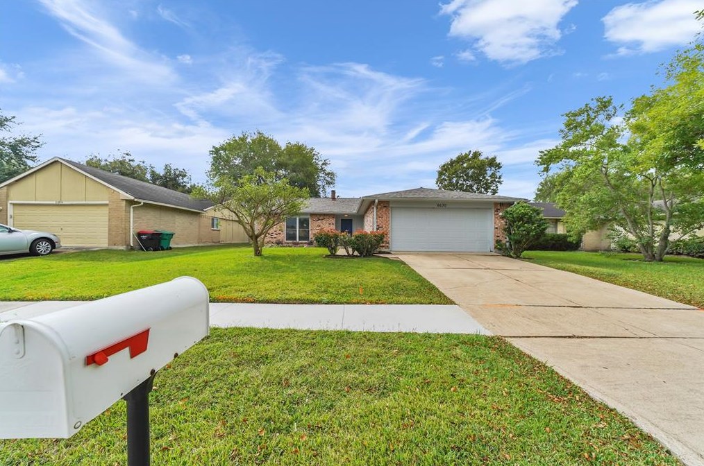 6630 Tara Dr, Richmond, TX 77469