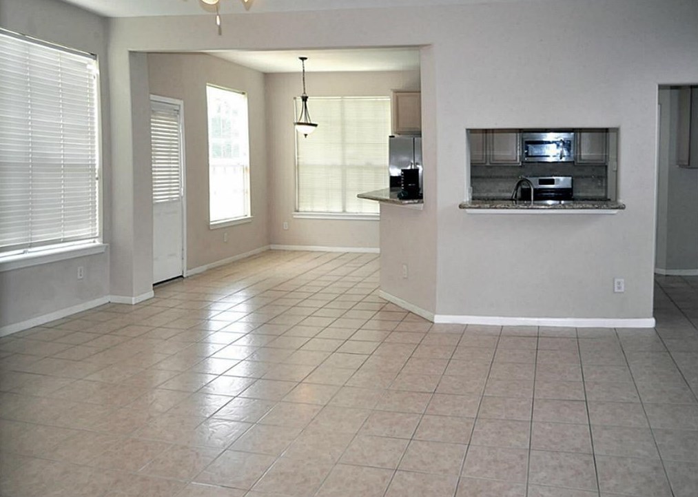 15619 Seminole Canyon Dr, Sugar Land TX  77498-7352 exterior