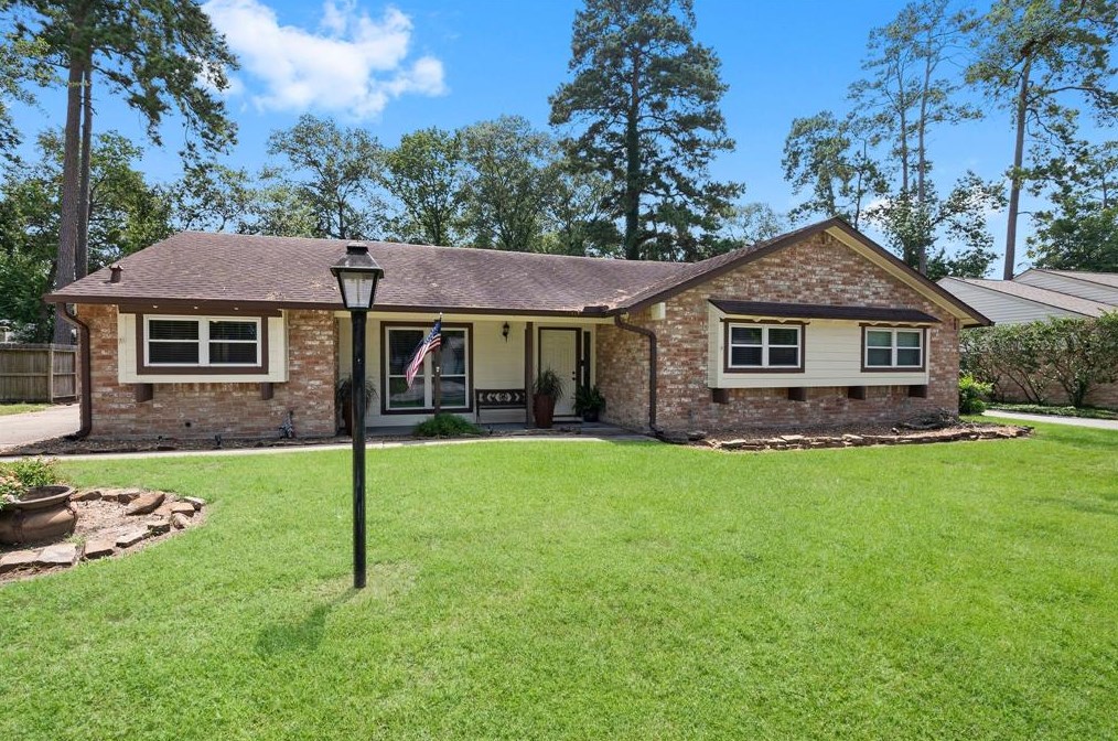 28814 Holly Hill Dr, Spring, TX 77381
