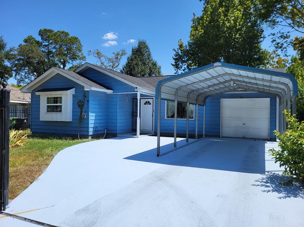 8034 Woodlyn Rd, Houston, TX 77028-1948