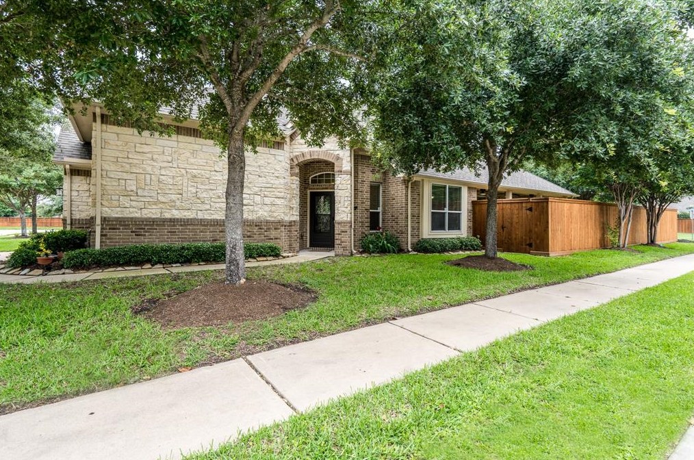 19302 Blue Cove Ct, Cypress, TX 77433-6303