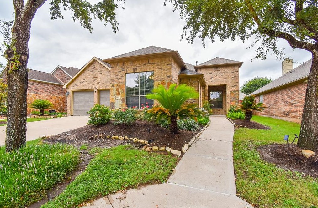 2214 Ascot Ln, Sugar Land, TX 77479