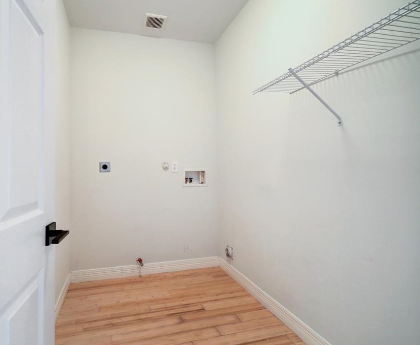 3010 Chenevert St, Houston TX  77004-4125 exterior