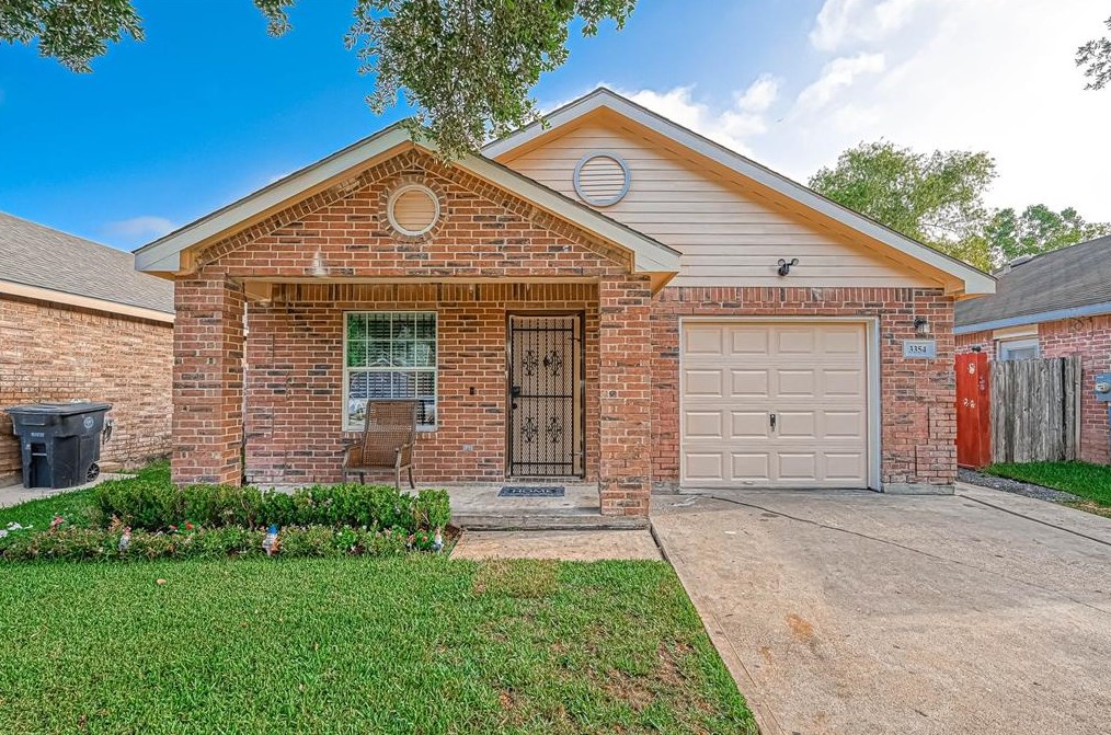 3354 Boynton Dr, Houston, TX 77045-4626