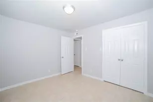 2010 E Travis St, Liberty, TX 77575 - Photo 4